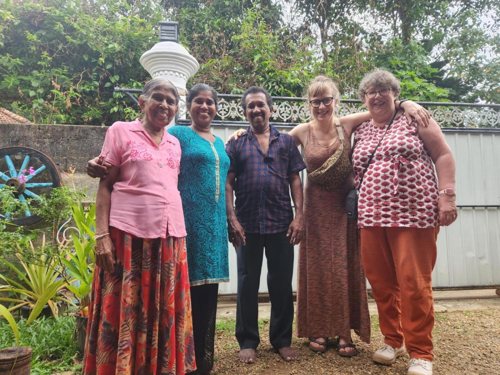 Ranjith Guest Hotel Mirissa Bagian luar foto